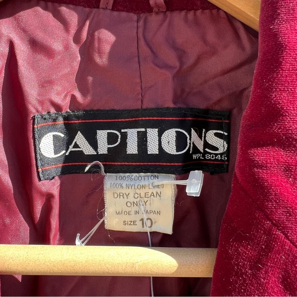 70s Maroon Velvet Slim Blazer - Picture 2 of 13